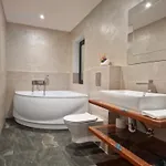 Rokebea Luxury *