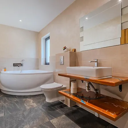 Rokebea Luxury Holiday home Brasov